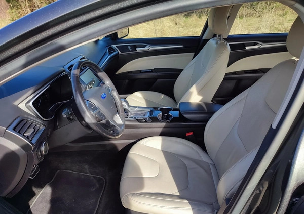 Ford Mondeo cena 61800 przebieg: 129140, rok produkcji 2016 z Chmielnik małe 704